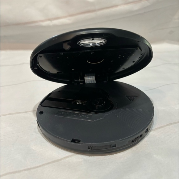GPX Other - GPX Personal CD Player w/FM Radio; new batteries in machine!  Used twice.